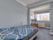 3 bed flat for sale
