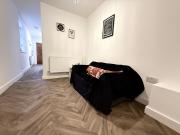 1 Bed Flat, Fully Furnished One Bedroom, LE2