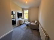 1 Bed Flat, Grove Avenue, B13