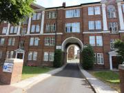 1 Bed Flat NW11 close to all amenities and tube