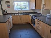 1 Bed Flat, Pine Lodge, L4