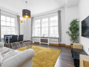 1 Bed Flat, Queens Court W2
