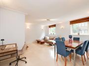 1 Bed Flat, Queens Terrace, NW8