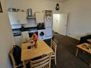 1 bed flat, renovated,Fallowfield, 24hr bus Uni