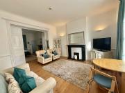 1 Bed Flat, Royal York Crescent, BS8