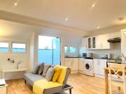 1 Bed Flat, St. Peter's Street, N1