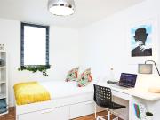 1 bed flat to let in Liverpool in The Courtyard, L8