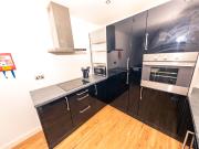 1 bed flat to let in Liverpool in The Gallery, L8