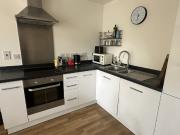 1 bed flat with large balcony in Shepherds Bush