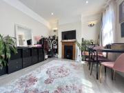 1 Bed Split Level Flat In Claphan North 1 Bed Split Level Flat In Claphan North