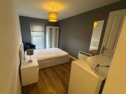 1 bed studio flat to rent in Canterbury Way, Stevenage, SG1