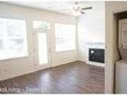 1 Bedroom 1 Bath In Portland OR 97203