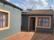 1 Bedroom, 1 Bathroom House To Let In Daveyton, Benoni