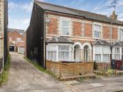 1 bedroom 1st floor apartment for rent