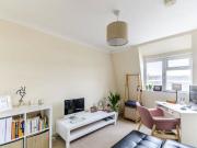 1 Bedroom Apartment, Battersea Park Road, London