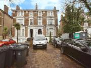 1 Bedroom Apartment Buckhurst Hill Essex 93670830