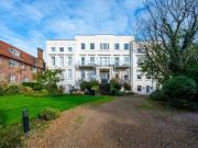 1 Bedroom Apartment East Molesey Surrey 92693554