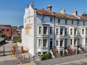 1 Bedroom Apartment Eastbourne East Sussex 94330551
