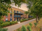 1 Bedroom Apartment Flat