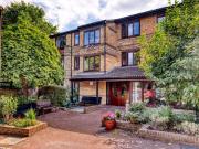 1 Bedroom Apartment Flat