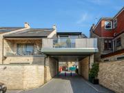 1 Bedroom Apartment Flat