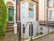 1 Bedroom Apartment Flat