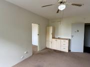 1 Bedroom Apartment / Flat For Sale in Essenwood