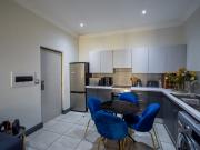 1 Bedroom Apartment / Flat For Sale in Menlo Park