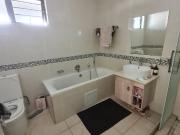 1 Bedroom Apartment / Flat For Sale in Noordhang