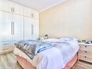 1 Bedroom Apartment / Flat For Sale in Sea Point