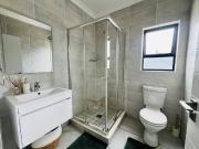 1 Bedroom Apartment / Flat To Rent in Blyde Riverwalk Estate