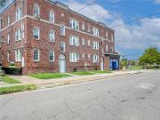 1 Bedroom Apartment for Rent at 2811 Colonial Avenue...