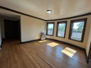 1 Bedroom Apartment for Rent at W Wilson Ave & N Kildare...