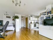 1 Bedroom Apartment For Rent In 35 Oval Road, London