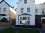 1 bedroom apartment for rent in Beulah Crescent,...