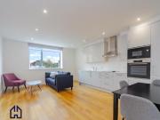 1 Bedroom Apartment For Rent In Bushey, Hertfordshire