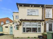 1 bedroom apartment for rent in Elfin Grove, Teddington,...