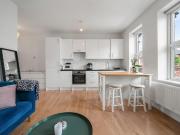 1 bedroom apartment for rent in Ferme Park Road, London, N4