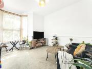 1 bedroom apartment for rent in Lauriston Road, South...