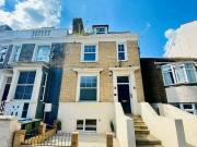 1 bedroom apartment for rent in Station Street...