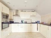 1 bedroom apartment for rent in Suttons Lane Hornchurch RM12