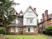 1 Bedroom Apartment For Rent In Tooting Common, London