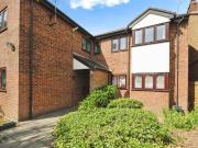 1 bedroom apartment for rent in Whippendell Road,...