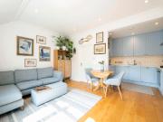 1 bedroom apartment for sale in Coombe Lane, Raynes...