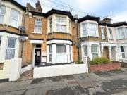 1 bedroom apartment for sale in Hamlet Road, Southend on...