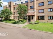 1 bedroom apartment for sale in Isabella Close, London, N14