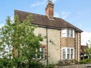 1 Bedroom Apartment For Sale In Reigate, Surrey