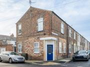 1 bedroom apartment for sale in Stamford Street East...