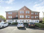 1 Bedroom Apartment For Sale In Sunbury on thames, Surrey