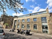 1 Bedroom Apartment House to Rent